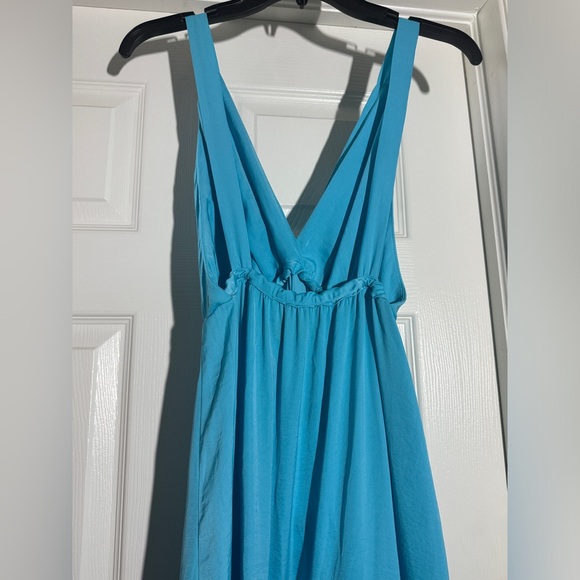 Kasia from Greece Turquoise gown in Size S - Picture 4 of 7